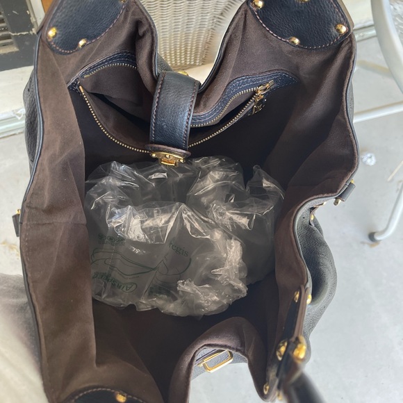 Louis Vuitton Mahina L Hobo - Picture 4 of 12